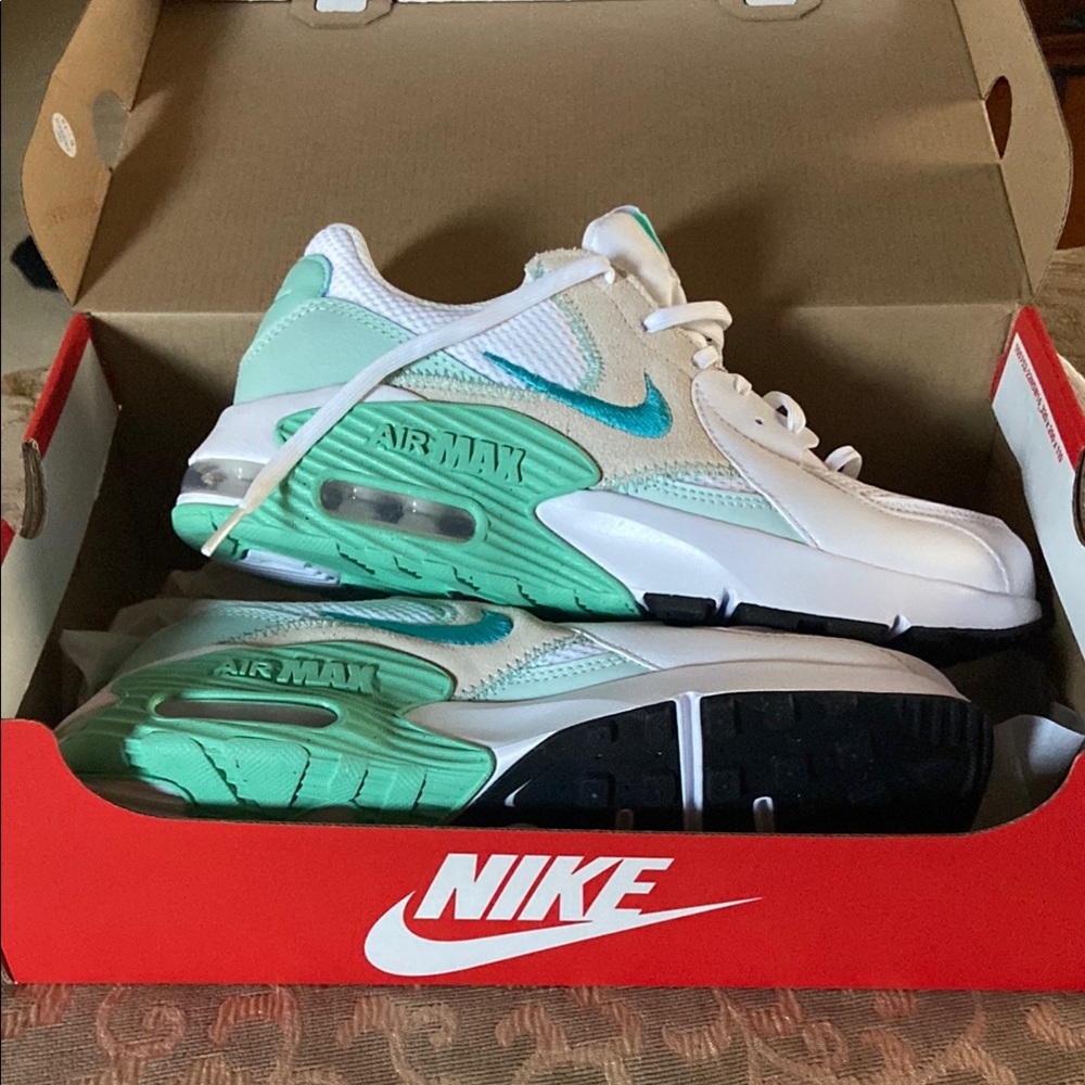Nike White and Green Sneakers Air Max 90
